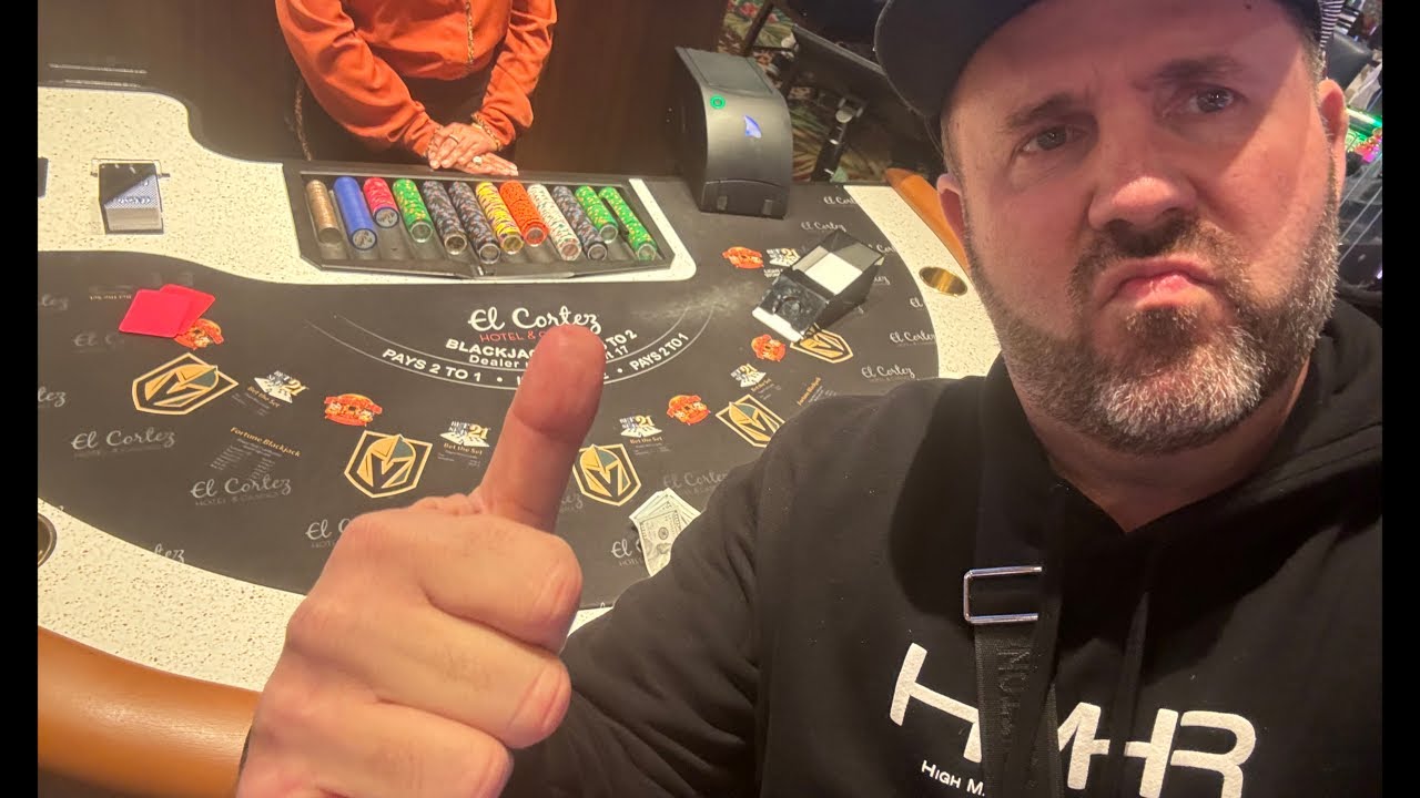 Live Blackjack and slots at El Cortez in Las Vegas! Casino Carisa