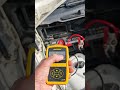 Test akumulatora testerem Autool - akumulator jest fizycznie odłączony od instalacji samochodu