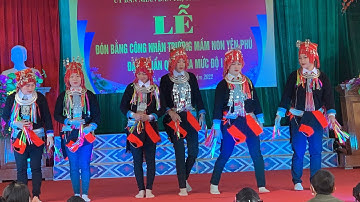 Các cô gái xinh người Dao múa cực đẹp trong lễ công nhận trường MN Yên Phú đạt chuẩn Quốc gia.