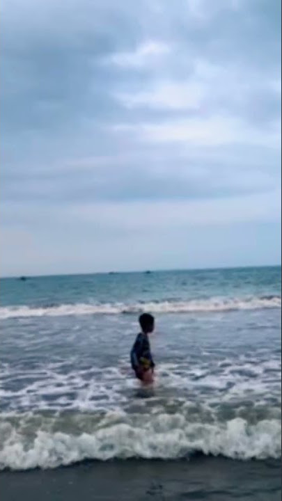 Story wa mentahan lagi dipantai