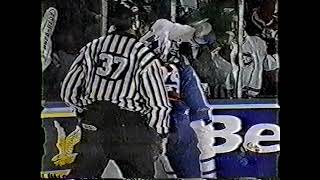 Lyle Odelein vs Chris Simon - Apr 26, 1995