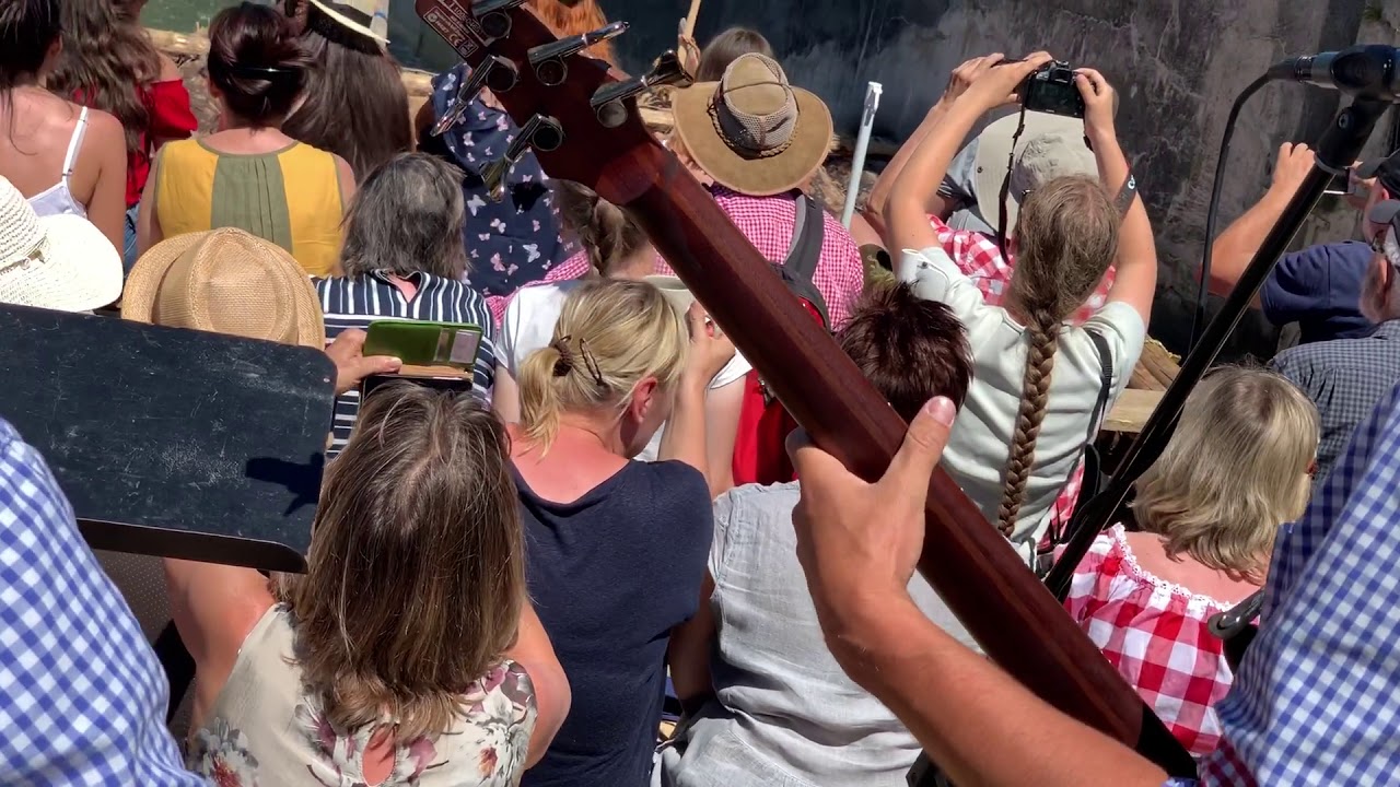 Isarflossfahrt Floßrutsche BoarischGang