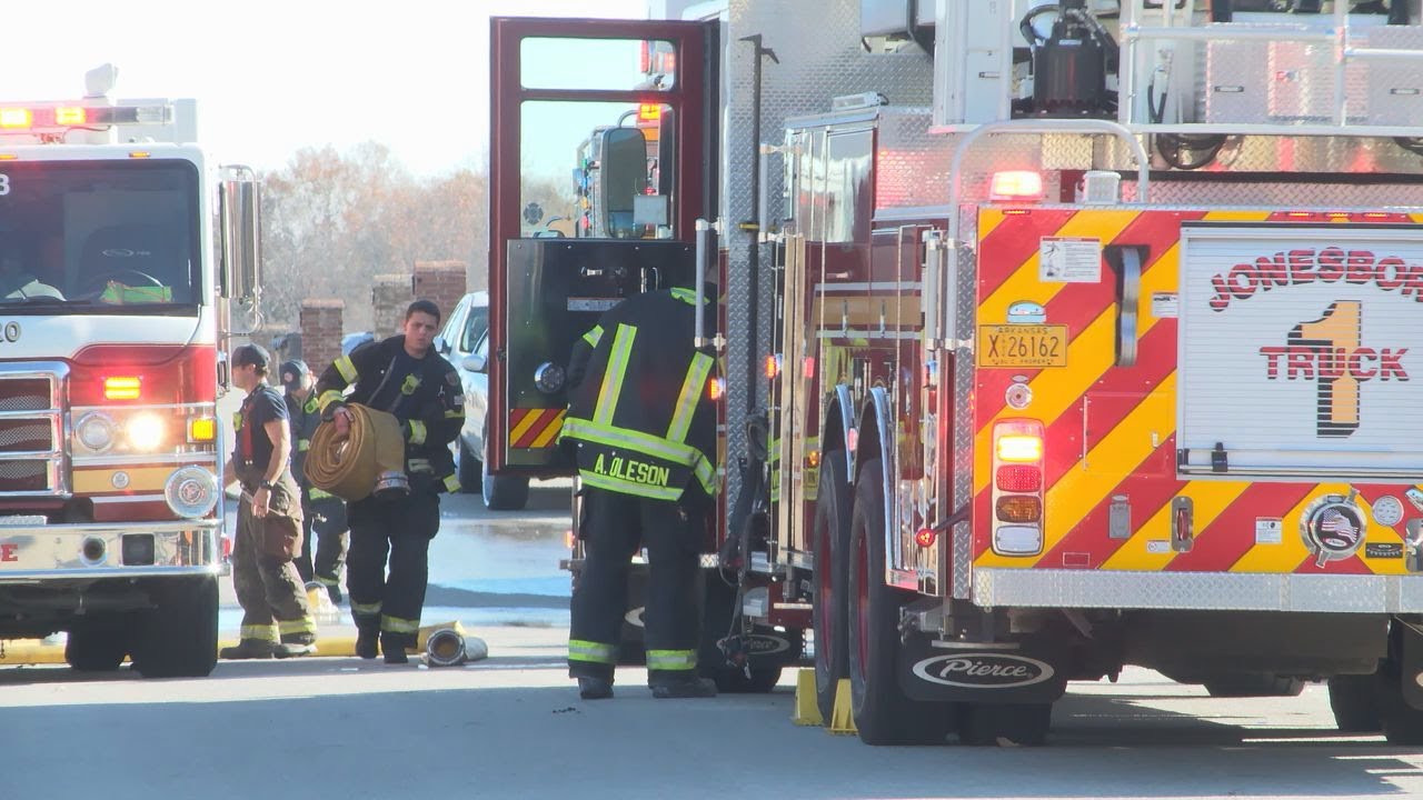 Man accused of setting house on fire - YouTube