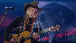 Video thumbnail of "Fly Me To The Moon : Willie Nelson"