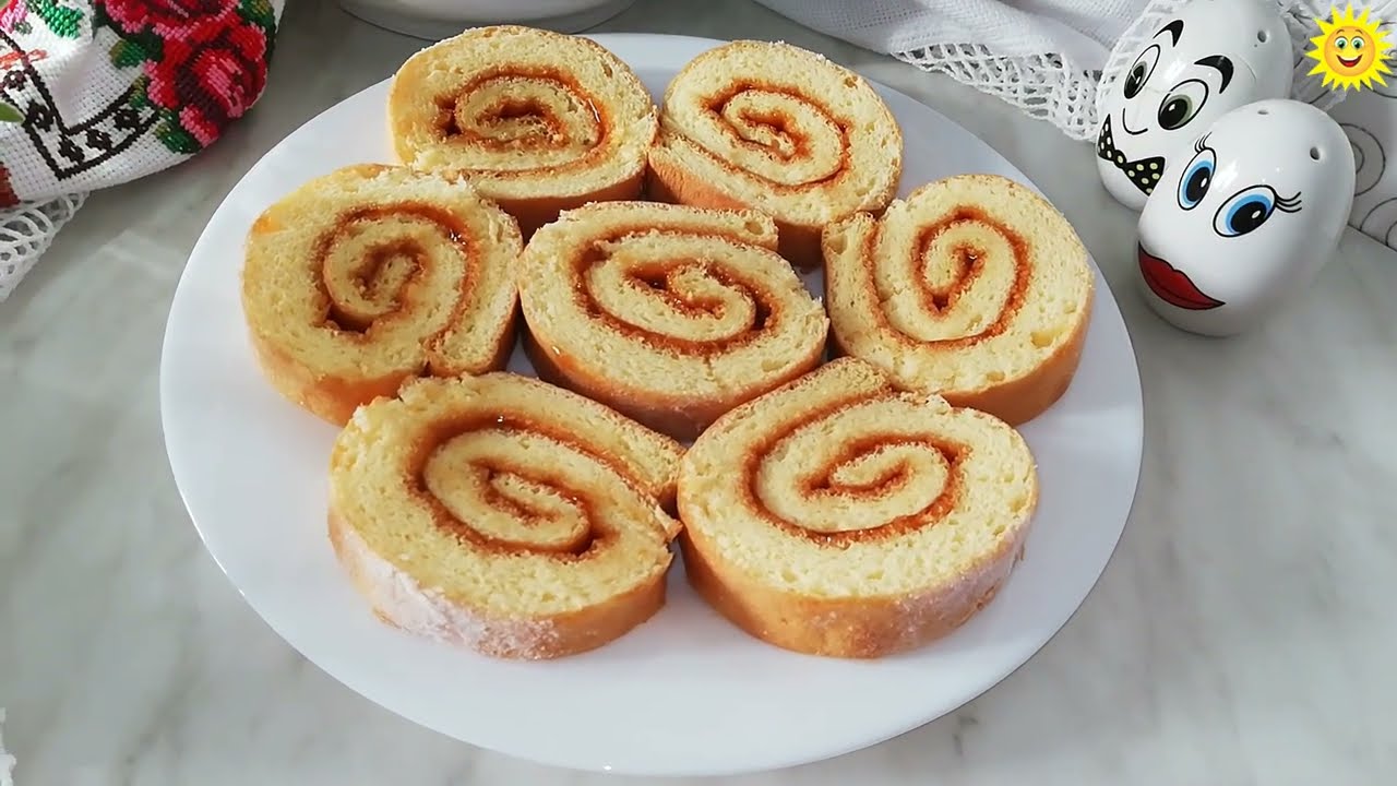 starinski žuti rolat sa džemom - idealne mere za sunđerasto mekanu koru / Kuhinja Sunčane Staze