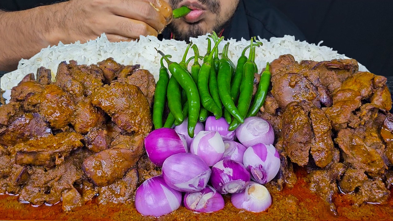 EATING SPICY CHICKEN LIVER AND GIZZARD CURRY+WHITE RICE+CHILLI+ONION | FOOD EATING VIDEOS | SOUNDS