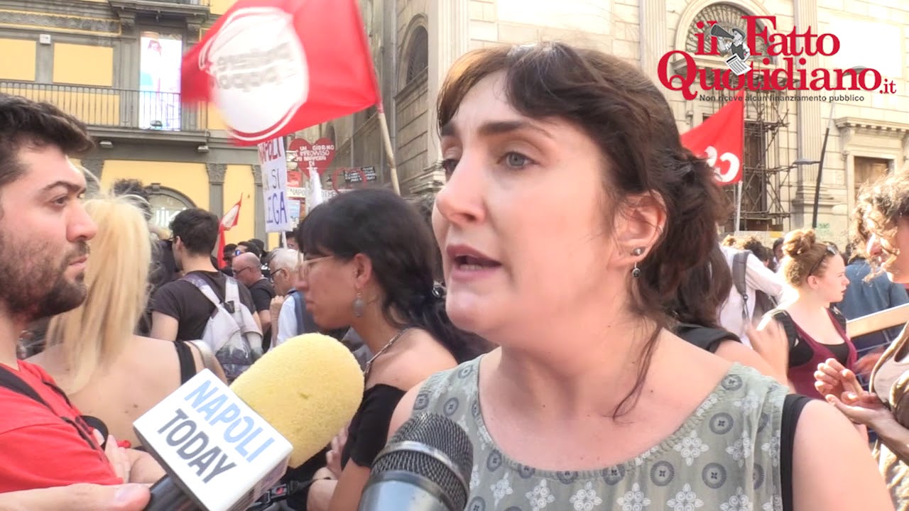 Napoli, migranti e antirazzisti in corteo contro Lega-M5s: 