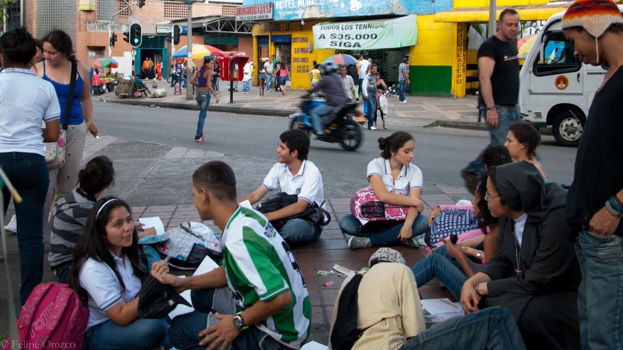 Kolumbien Strassenpadagogik Und Die Strassenkinder Von Medellin Don Bosco Youtube