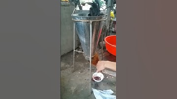 một mình cắt tiết gà không cần ai phải giữ. 👍🤝🤝🤝😁