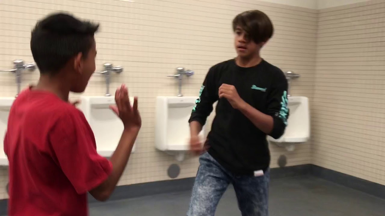 INSANE FIGHT IN THE RESTROOM AT SCHOOL!!!!(NOT CLICKBAIT)!! YouTube