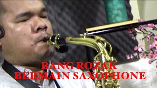 Mengenal alat musik saxophone bersama Rozak musisi tunanetra multi talenta