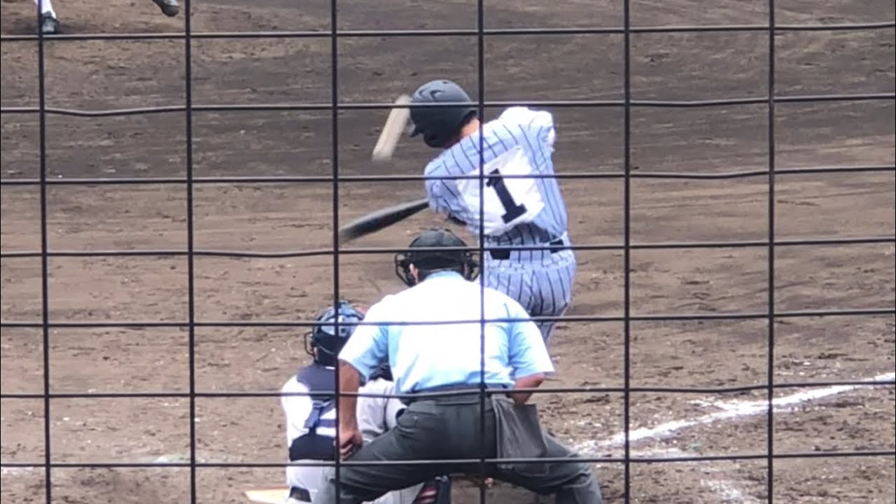 高校通算44号 東海大相模 遠藤成 3年 ライトへ2ランホームラン 19 7 21 慶應義塾戦 打った後のバット投げも絵になる二刀流 Baseball Wacoca Japan People Life Style