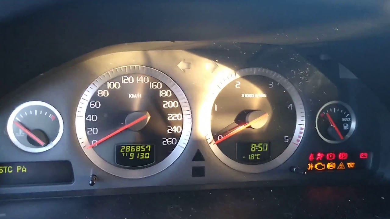 volvo v70 2.4 d5 cold start  -18
