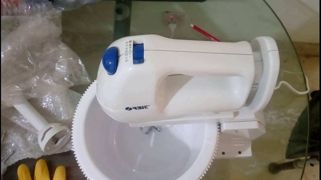 How to Use a Hand Mixer: A Step-by-Step Guide