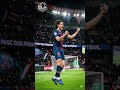 ب مع رونالدو وروني وميسي من هو هذا اللاعب ريال مدريد ريالمدريدومانشسترسيتي ميسي 