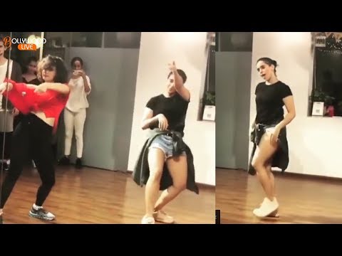 Viral! Dangal Girls Fatima Sana Shaikh and Sanya Malhotra Hot Dance Video | Bollywood Live