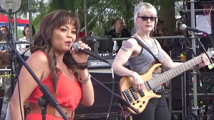 Lisa Mann with Lara Price - Waterfront Blues Festi...