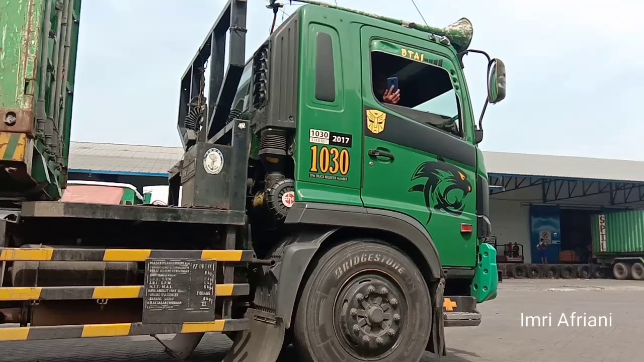 Truck Gandeng  Cara Parkir  Yang Beda YouTube