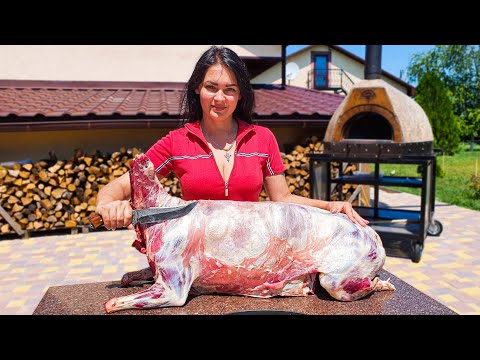 Video: Jak Vařit Jehněčí žebra S Cibulí A Bramborami