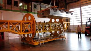 Loading an EMCAL SuperModule into the insertion tool