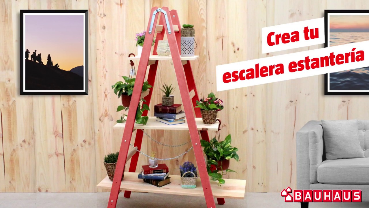 Cómo hacer una estantería fácil con una escalera  Decoración de unas,  Escaleras de madera, Estanterias de madera