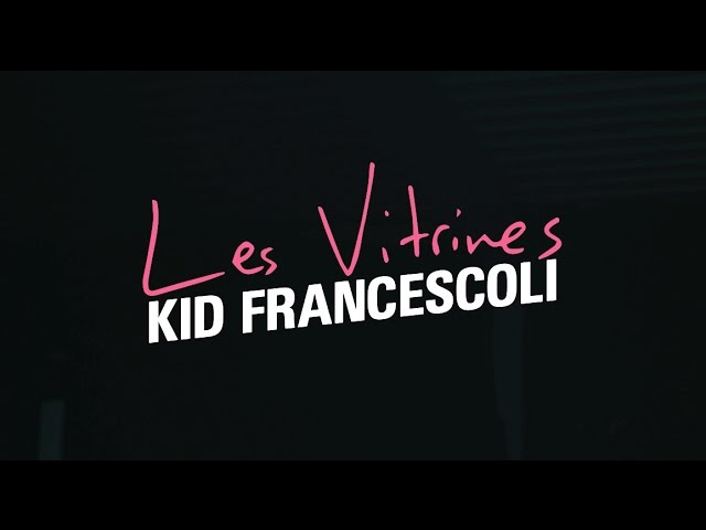 Regarder le vidéoclip de {trackName} par {artistName}