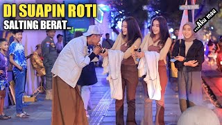 SATPOLNYA SALTING!! DI SUAPIN ROTI SAMA CEWEK CANTIK BIKIN BAPER BERAT