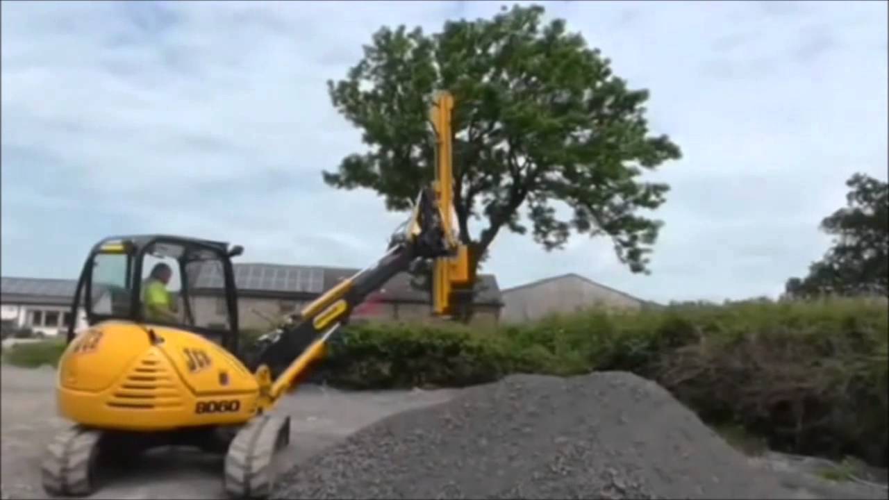 Quickfencer 360 Self Propelled Track Machine YouTube