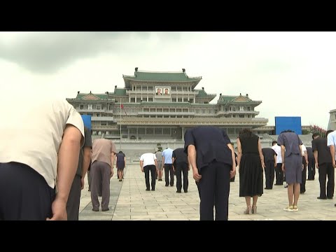 North Koreans pay tribute to Kim Il Sung 30 years after his death | AFP