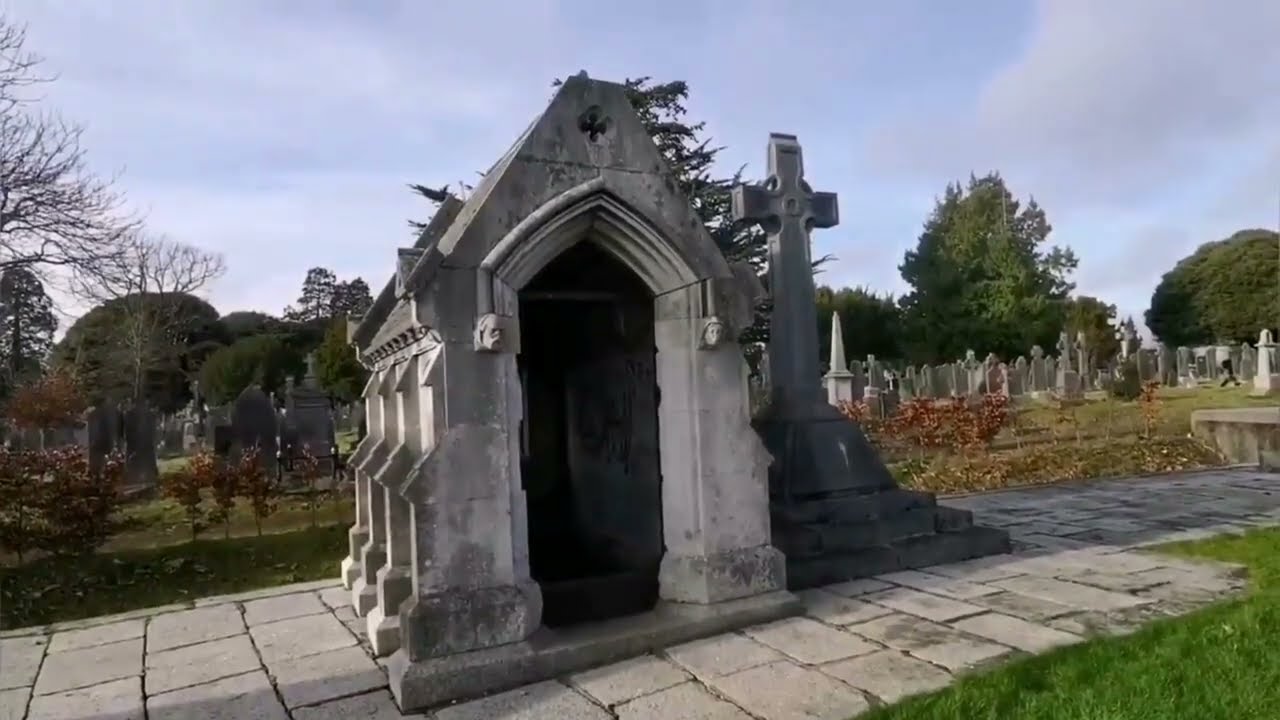 Unopened For 200 Years - Coffins Still Preserved 