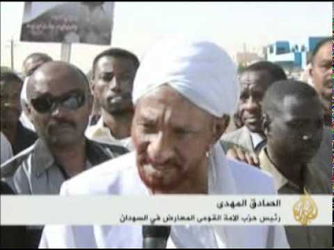 الخرطوم تشيع جثمان محمد إبراهيم نقد