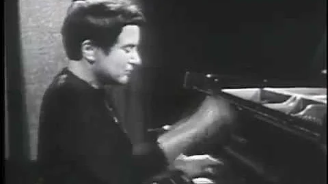 Ruth Slenczynska talks and plays two Rachmaninoff ...