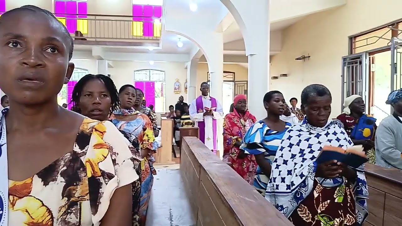 #IBADA YA NJIA YA MSALABA,SIKU YA IJUMAA,KANISA LA MT,VINCENT,,SONGEA,