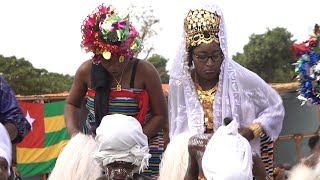 Ambiance au village des communautés, l'𝗲𝘁𝗵𝗻𝗶𝗲 𝗱𝗶𝗼𝘂𝗹𝗮  𝗲𝗻 𝗽𝗿𝗲𝘀𝘁𝗮𝘁𝗶𝗼𝗻