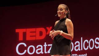 Controlas o fluyes. Resistencia no es resiliencia. | Sandy Mora | TEDxCoatzacoalcos