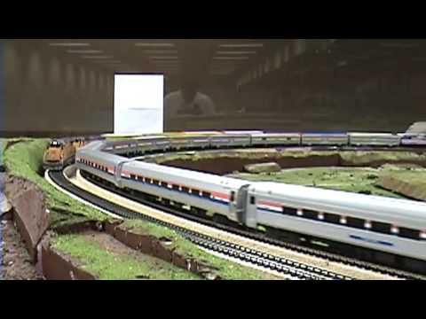 Amtrak's Broadway Limited, HO scale, CIRC layout - YouTube