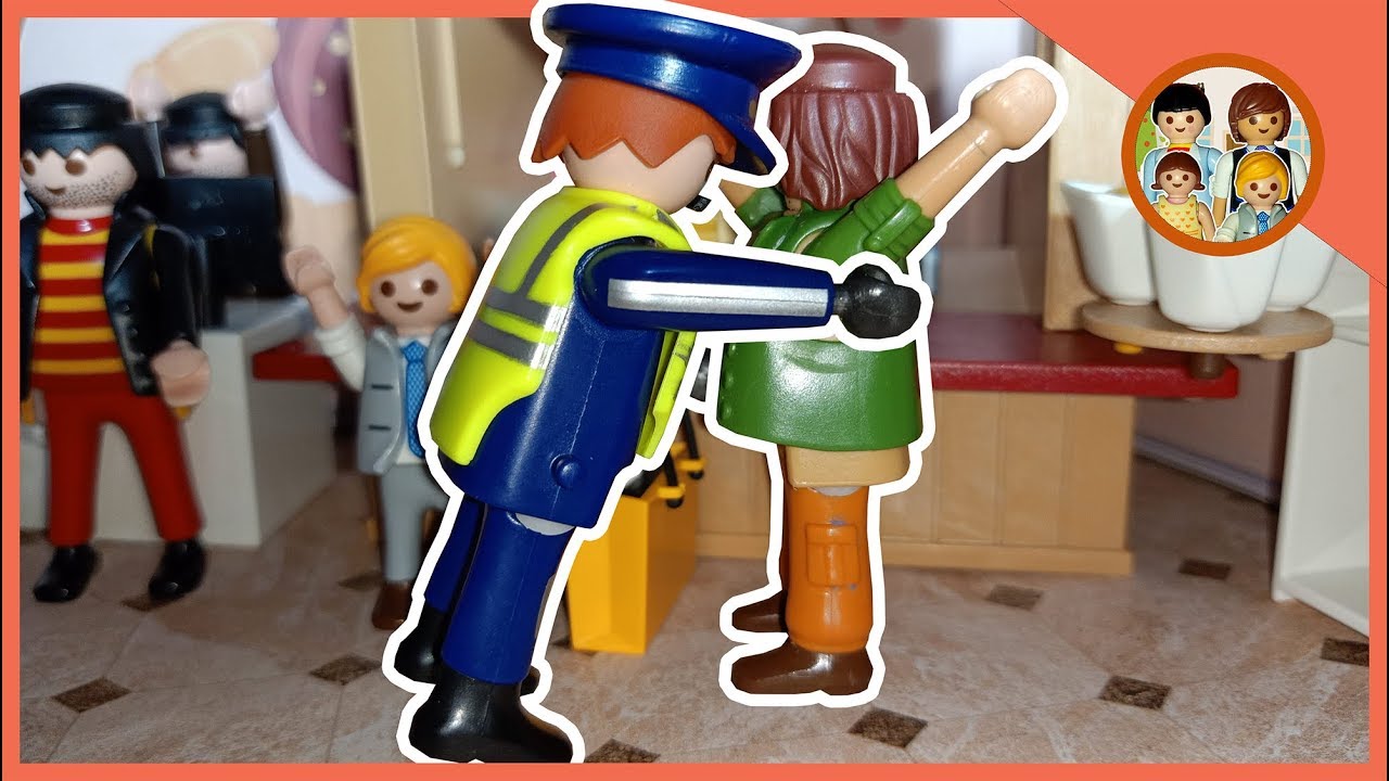 سولي وعم علي داخلوا السجن 😭 _ يوميات عائلة احمد و زينة _ play mobil