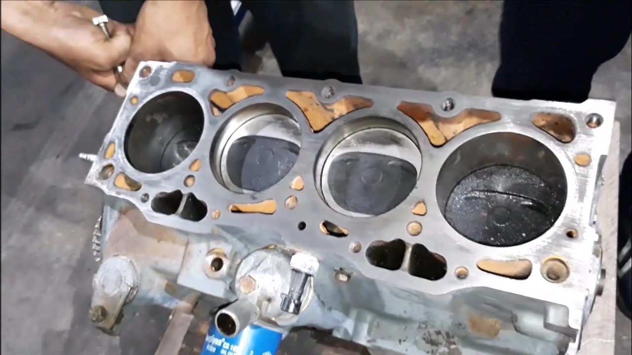 Söyleşi Paslı Motoru Hayata Döndüŕme Aşaması - YouTube