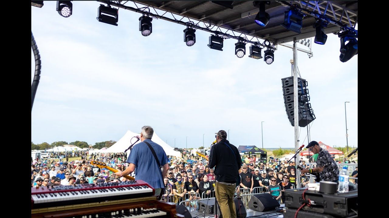The Kilograms performing Glimmer at the 2024 Supernova Ska Festival