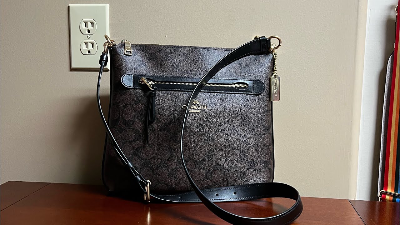 THE BAG REVIEW: COACH CARY CROSSBODY IN SIGNATURE CANVAS & DEEP BERRY, WHAT FITS