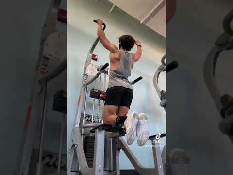 Video: Fungerer chin up lats?