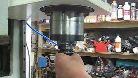 HURCO MILLTRONICS RETROFIT : SPINDLE DRAW BAR FIRST TEST