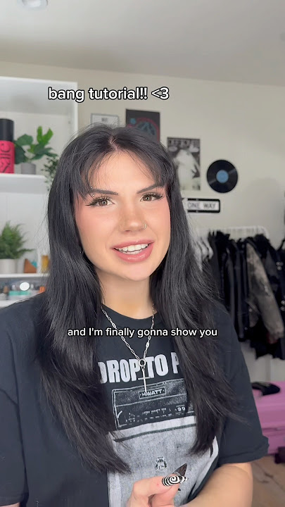 HOW I STYLE MY BANGS! 💇🏻‍♀️ #shorts
