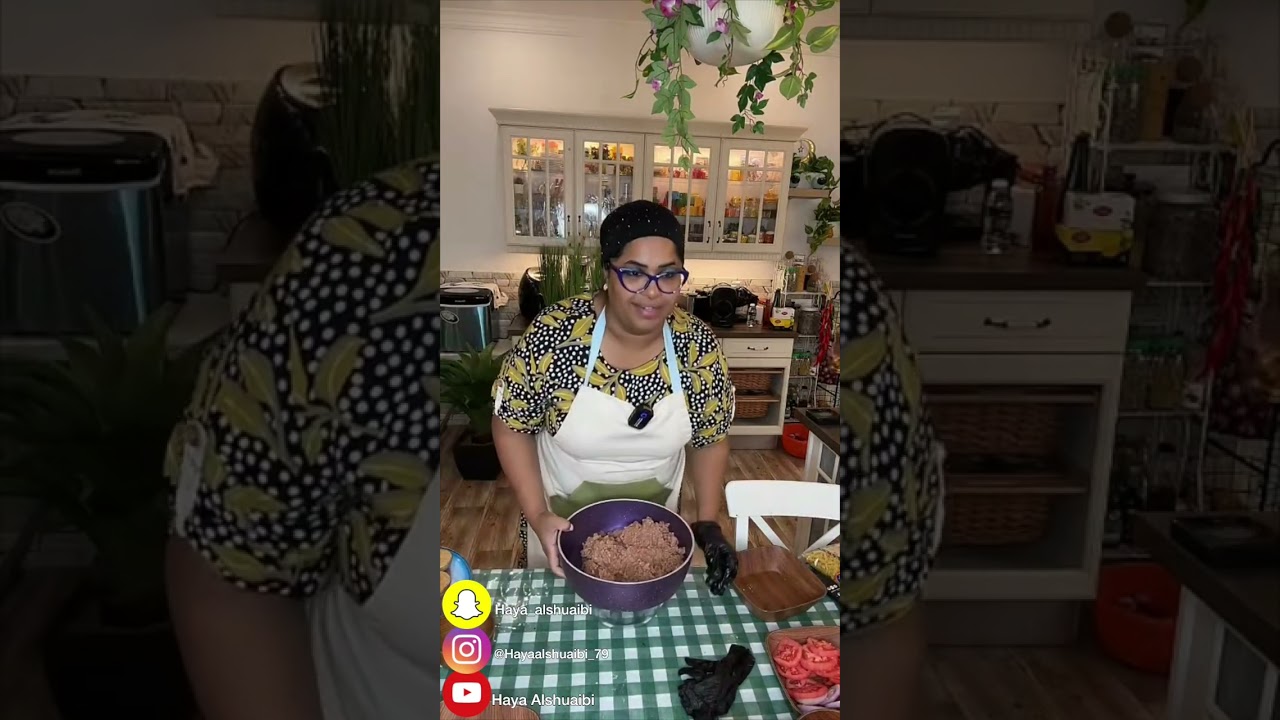 هيا الشعيبي لايف تطبخ معكرونه ورديه وسمبوسه وحمايس مع سوالف وضحك #هيا_الشعيبي | Haya alshuaibi