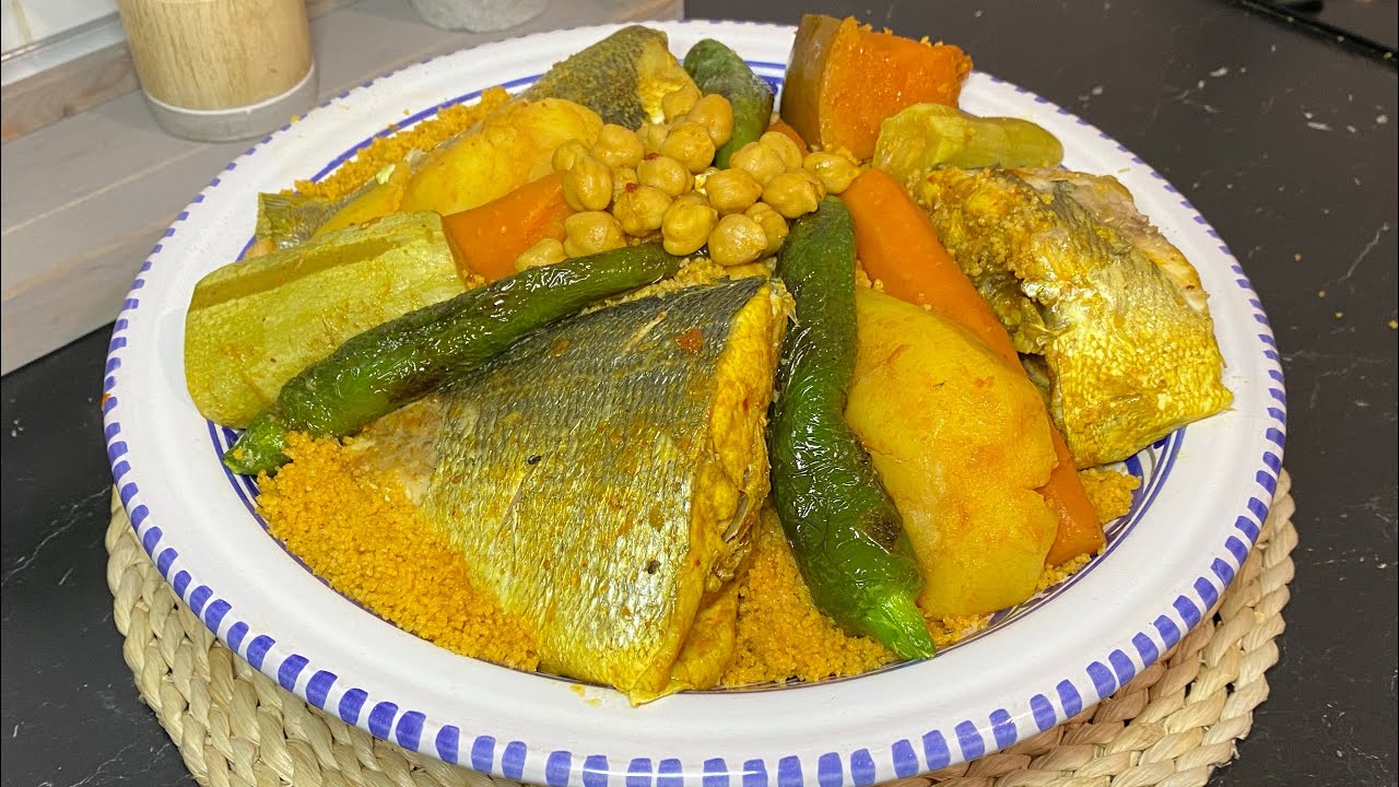 Couscous tunisien à la dorade 🐟🥰 كسكسي بالسمك او الحوت بنة ولا اروع #cuisine #couscous #tunisie