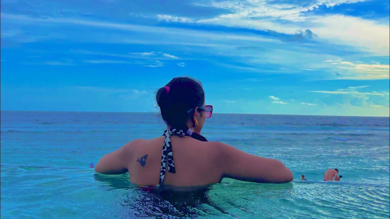 I Found the BEST Sunset View in Bali 😍🌅 | Uluwatu Beach Club