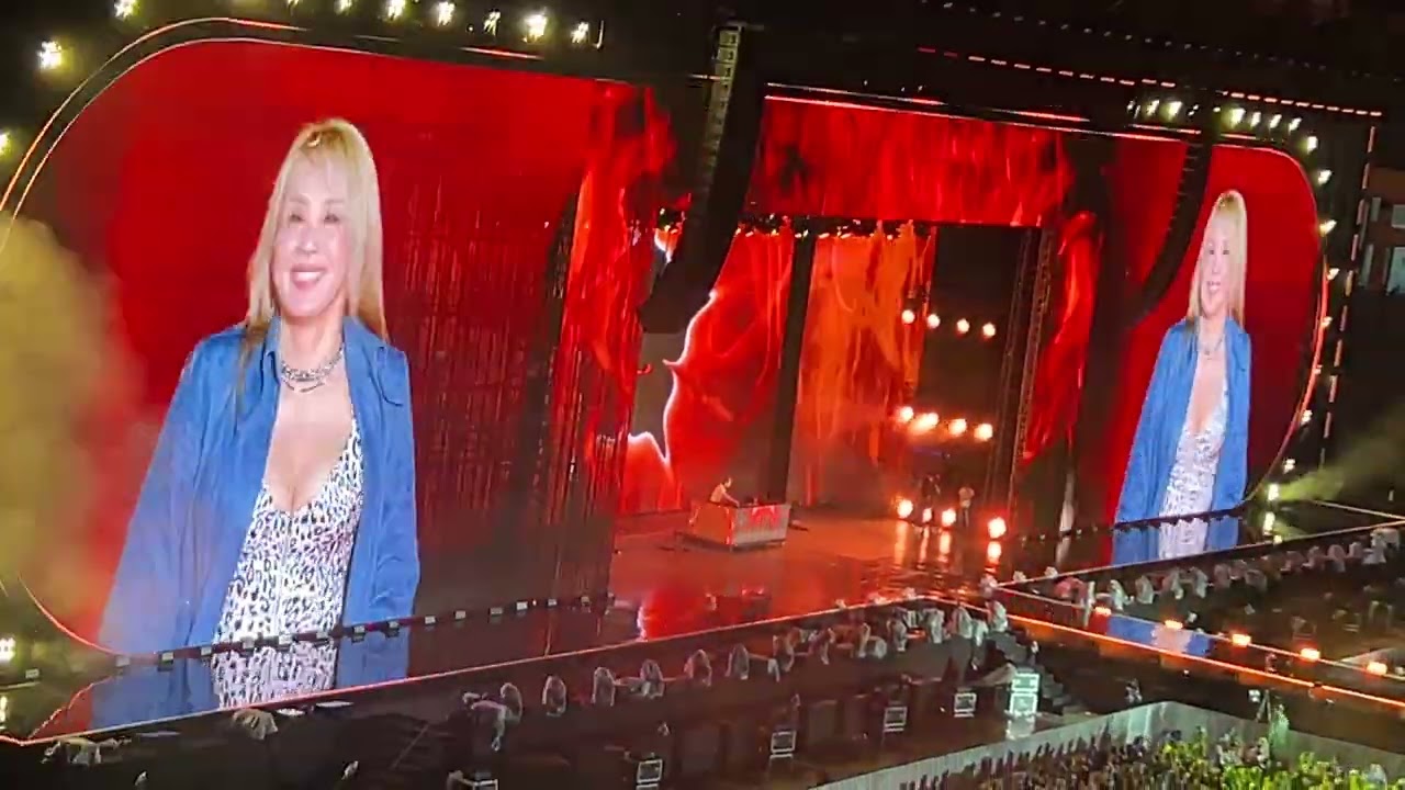 CL K-STAR SPARK IN VIETNAM