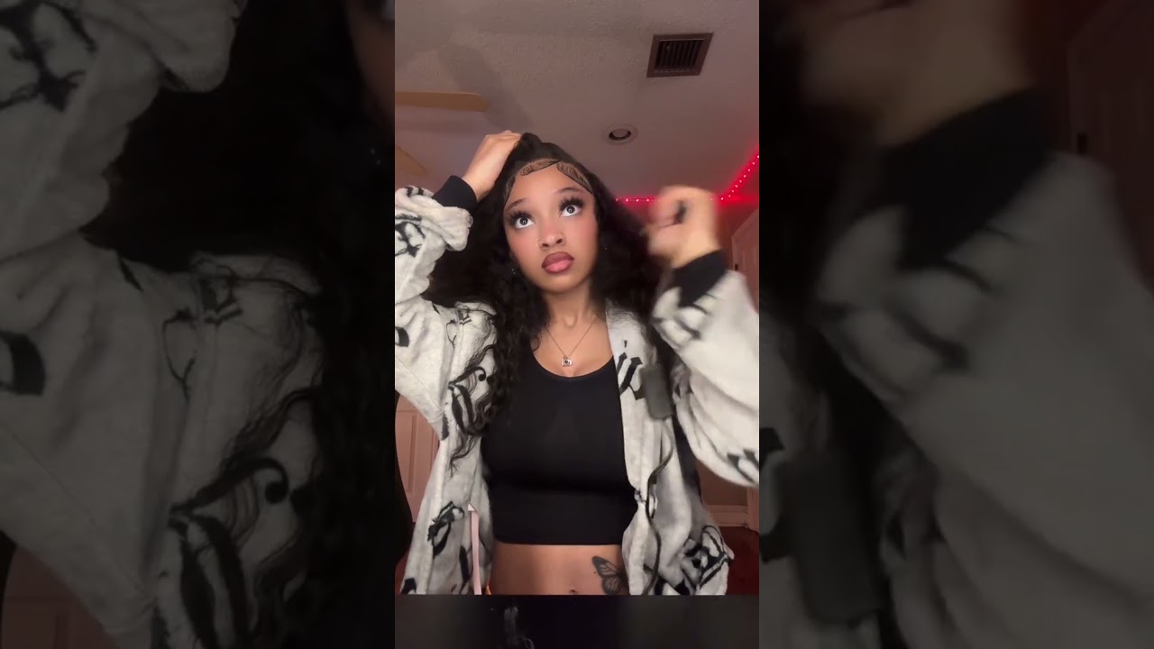 Holiday season = glam season 🎄✨ 