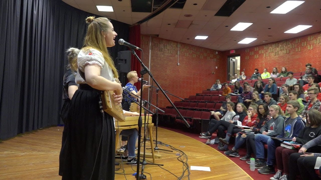 Inspiring Curiosity: Arts Midwest Folkefest