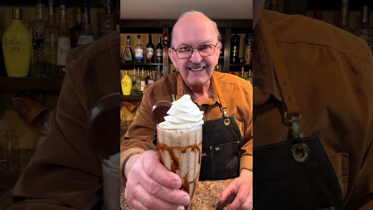 Молочный коктейль «Капучино» с замороженным йогуртом. Счастливого молочного коктейля в понедельник!